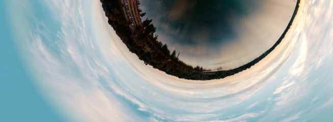 an objectif fisheye and a sky background